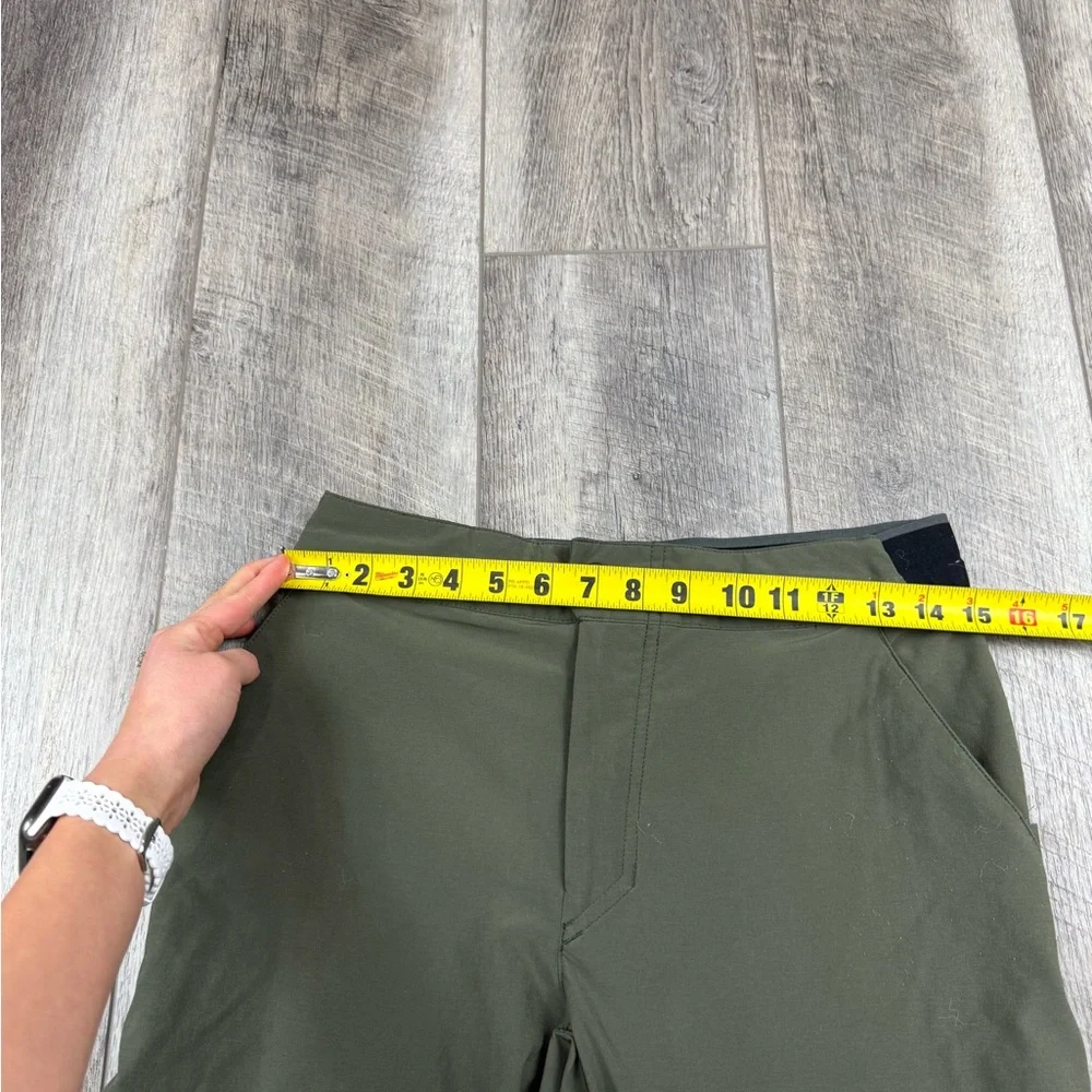 North Face Mens Olive Hiking Shorts‎